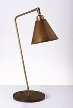 Carica l&#39;immagine nel visualizzatore di Gallery, Brass Reading Lamp