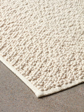 Load image into Gallery viewer, Gravel Rug Ivory