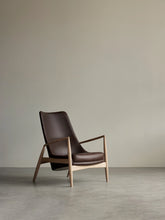 Laden Sie das Bild in den Galerie-Viewer, IB KOFOD-LARSEN The Seal Lounge Chair, High Back