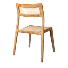 Laden Sie das Bild in den Galerie-Viewer, Stackable Julieta Chair