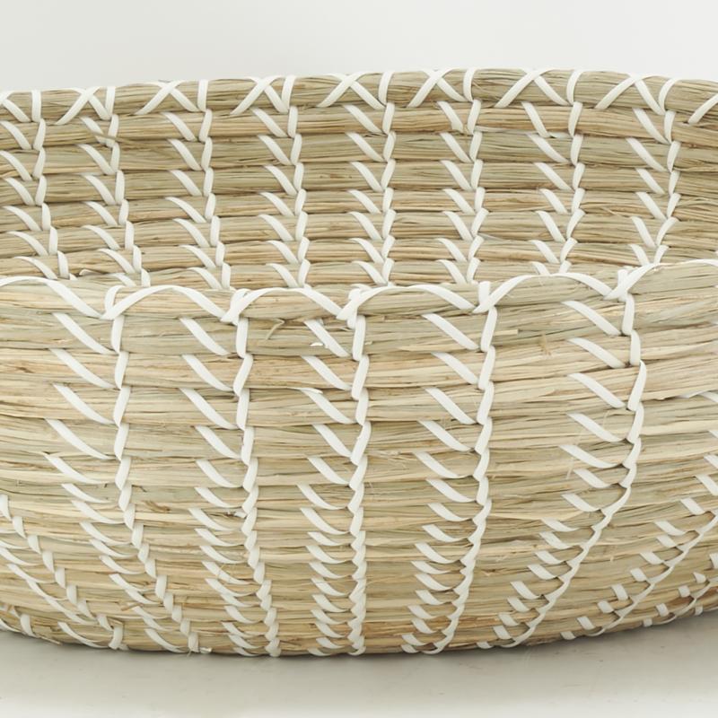 Large baskets in natural and white rush