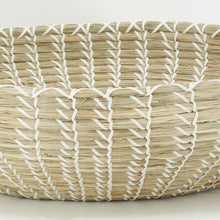 Cargar imagen en el visor de la galería, Large baskets in natural and white rush