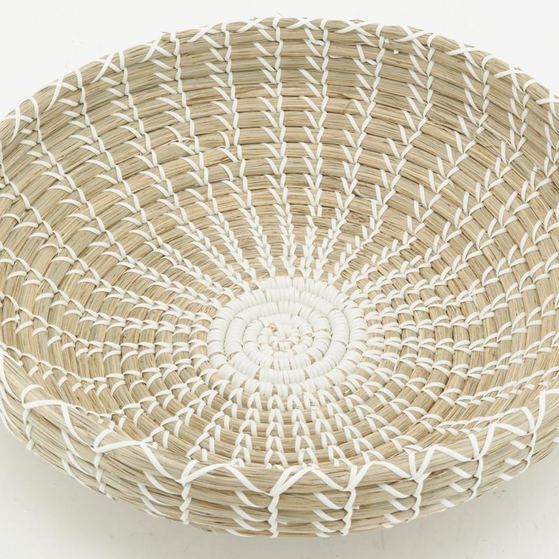 Large baskets in natural and white rush