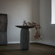 Load image into Gallery viewer, Bourgeon Vase - Dark Grey