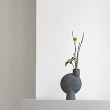 Cargar imagen en el visor de la galería, Sphere Vase Bubl, Medio - Dark Grey