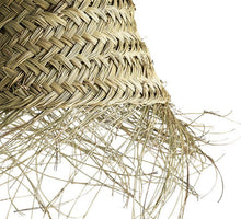 Charger l&#39;image dans la galerie, LAMP SHADE IN WOVEN PALMLEAVES