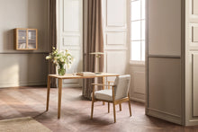 Laden Sie das Bild in den Galerie-Viewer, Visti Dining Chair- Designed by Studio Nooi