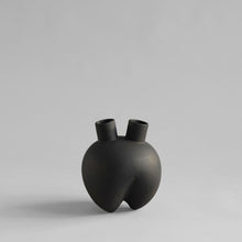 Load image into Gallery viewer, Sumo Vase, Horns - Coffee
