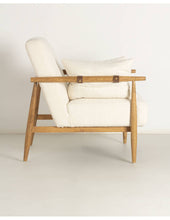 Laden Sie das Bild in den Galerie-Viewer, Oak armchair with Bouclé Fabric