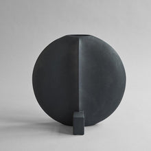 Load image into Gallery viewer, Guggenheim Vase, Big - Black